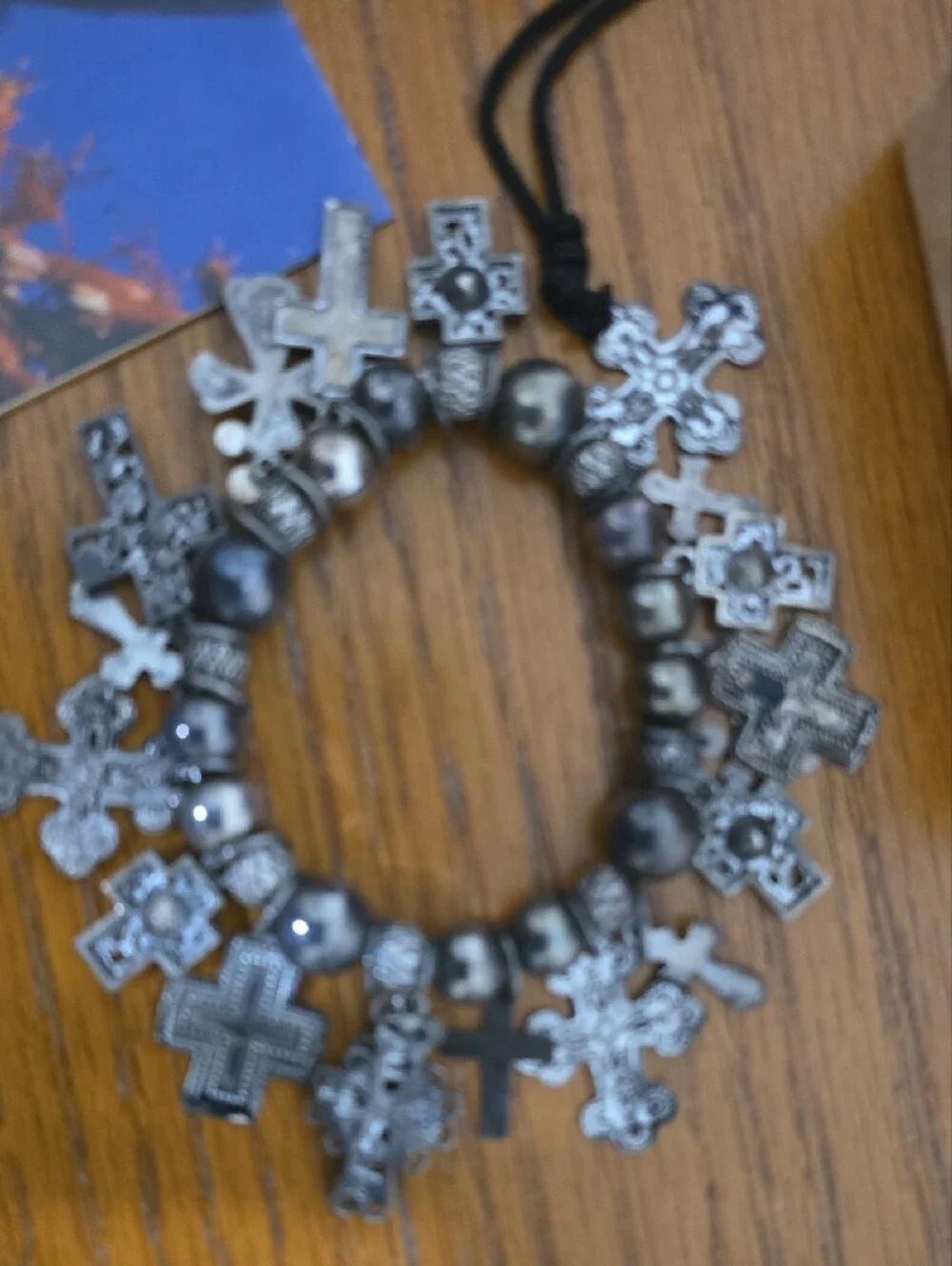 N/A bracelet features